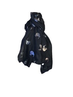 Large black viscose scarf with metallic kiwi birds